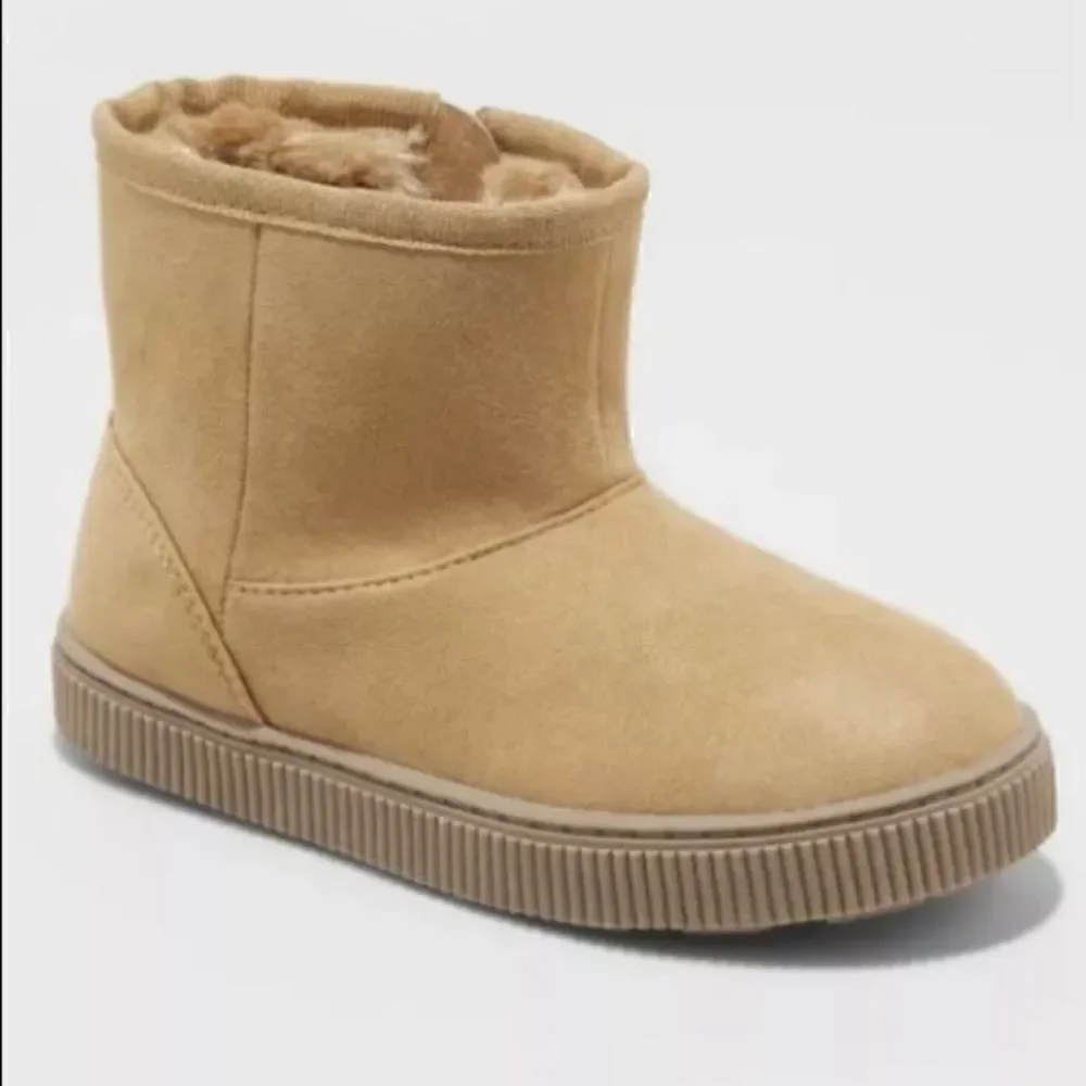 🛍Cat & Jack Boys Arias Winter Boots size :6